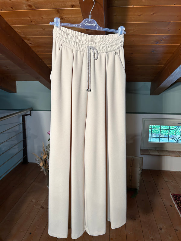 Wide-leg trousers